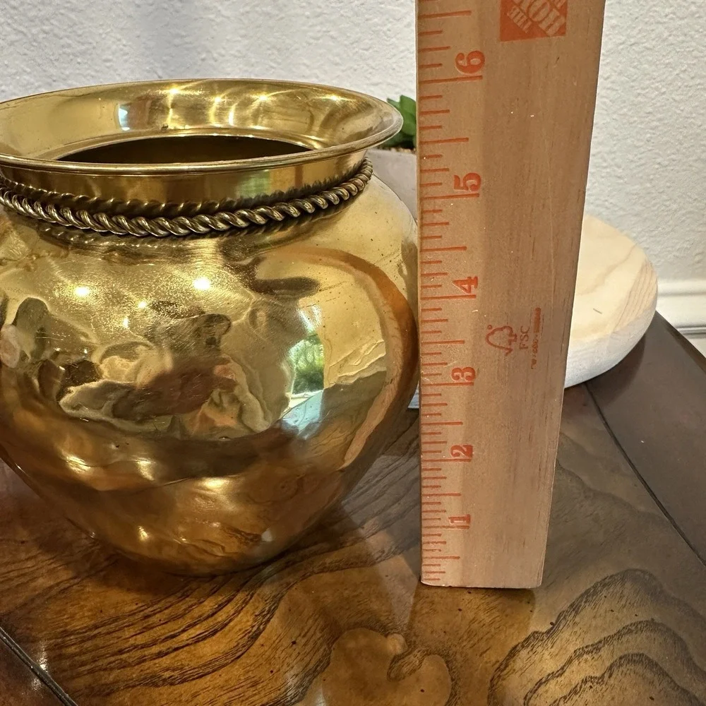 Vintage‎ 1999 Vase 5.5 Inch Rope Tassel Solid Hammered Yellow Brass Elegant Tags
